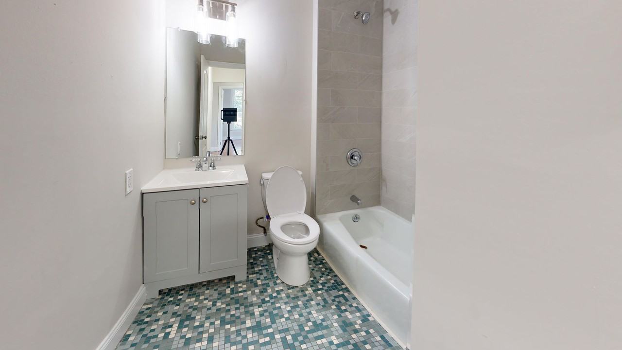 140 Cottage St - Photo 5 of 28