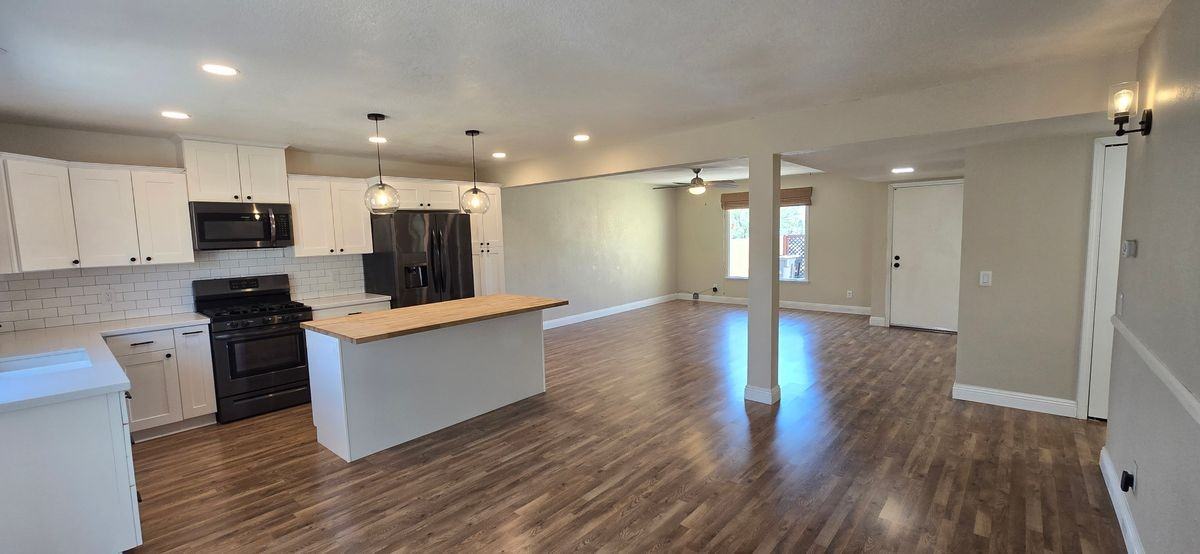 751 Vía Los Santos - Photo 3 of 22