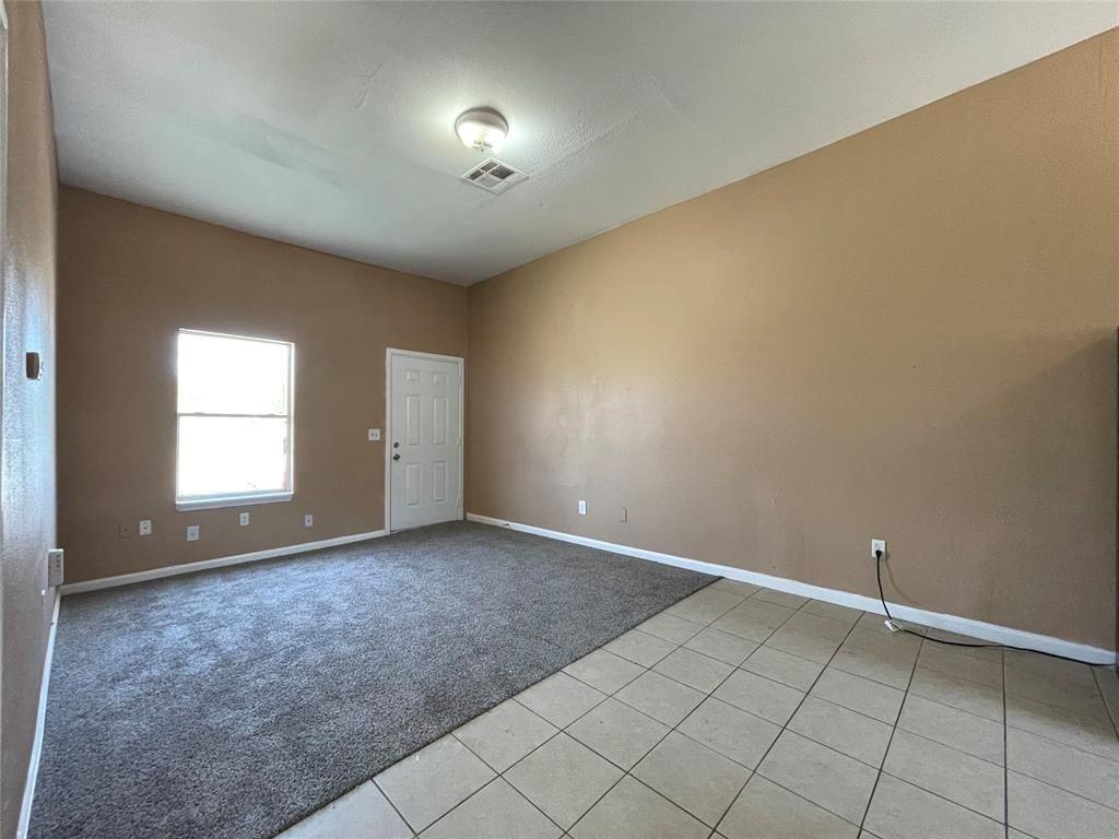 3710 Holmes Rd ##B - Photo 4 of 13