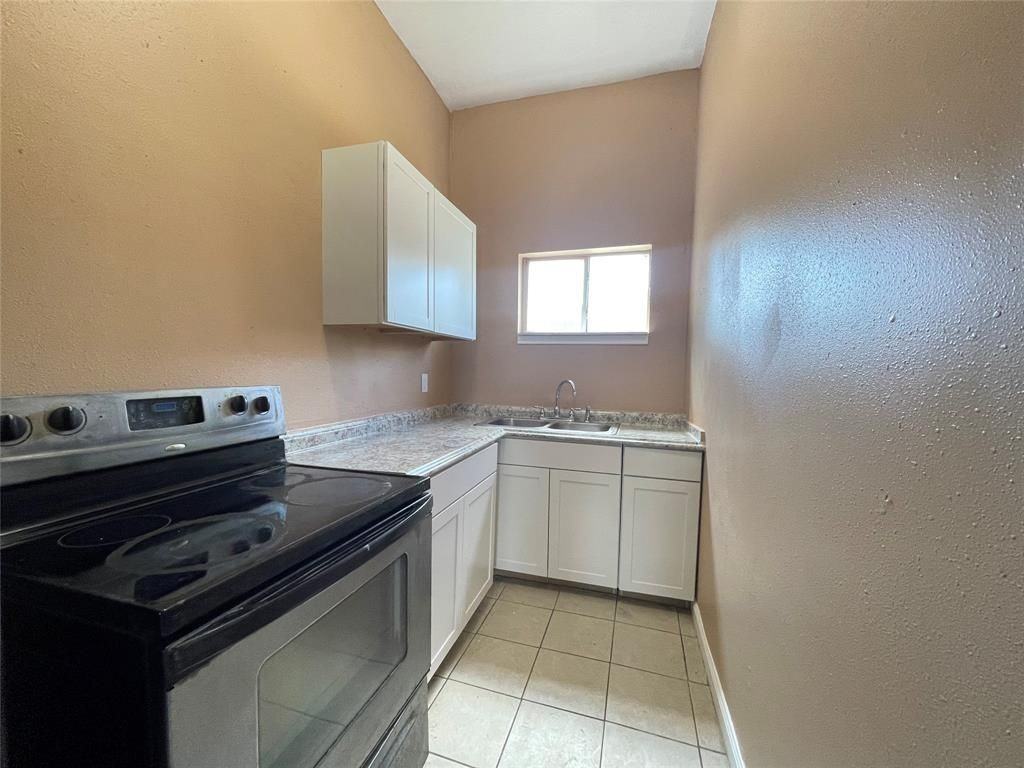 3710 Holmes Rd ##B - Photo 7 of 13
