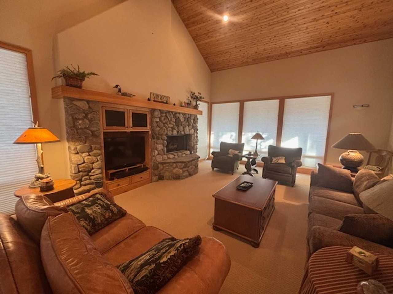 10 Pyramid Mountain Ln #10 - Photo 3 of 16