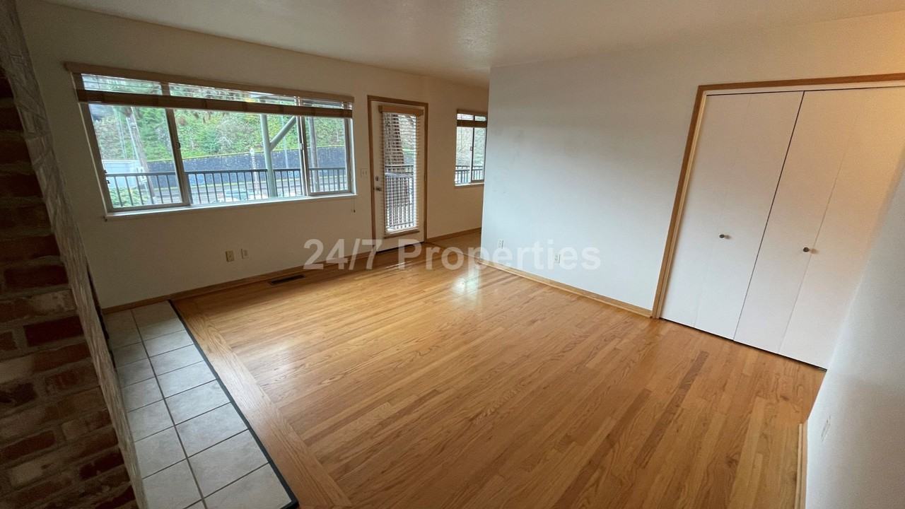 2167 Sw Jefferson St - Photo 3 of 13