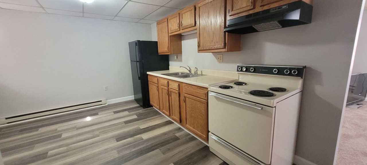 251 Perry St - Photo 3 of 13