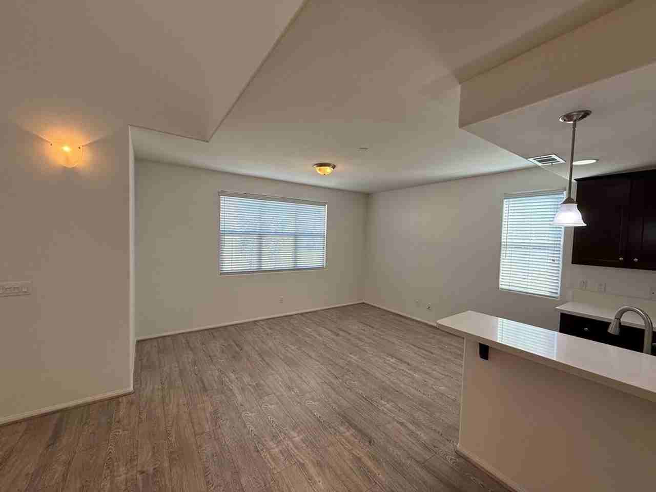 1945 Celebration Ave - Photo 4 of 19