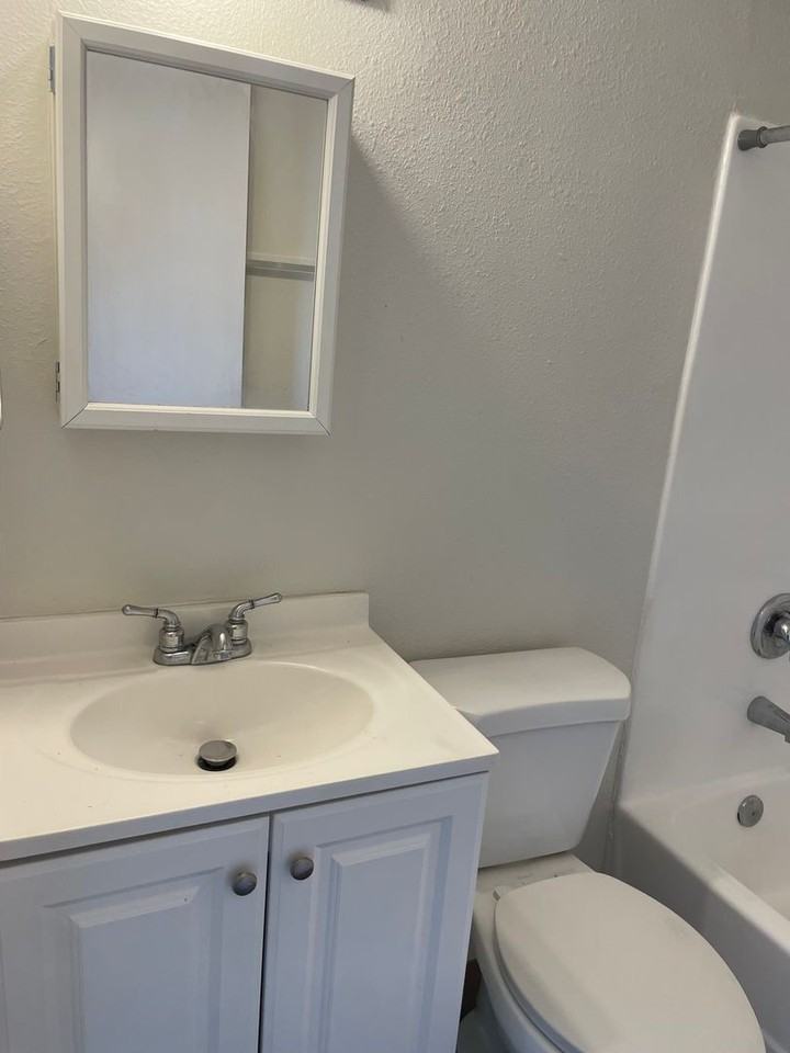 Venture at Mountain View - Photo 4 of 15