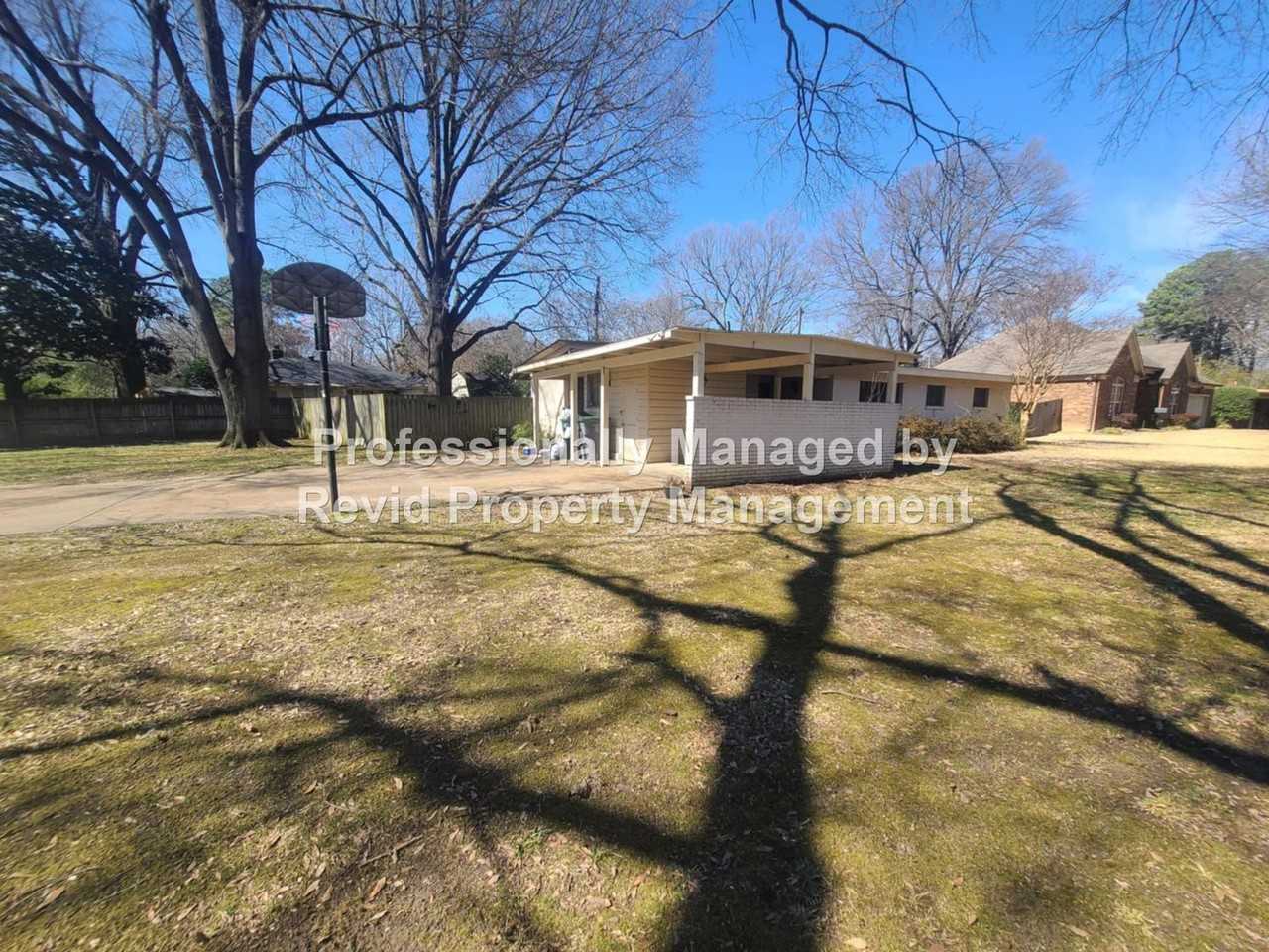 1279 Cherrydale Cv - Photo 2 of 11