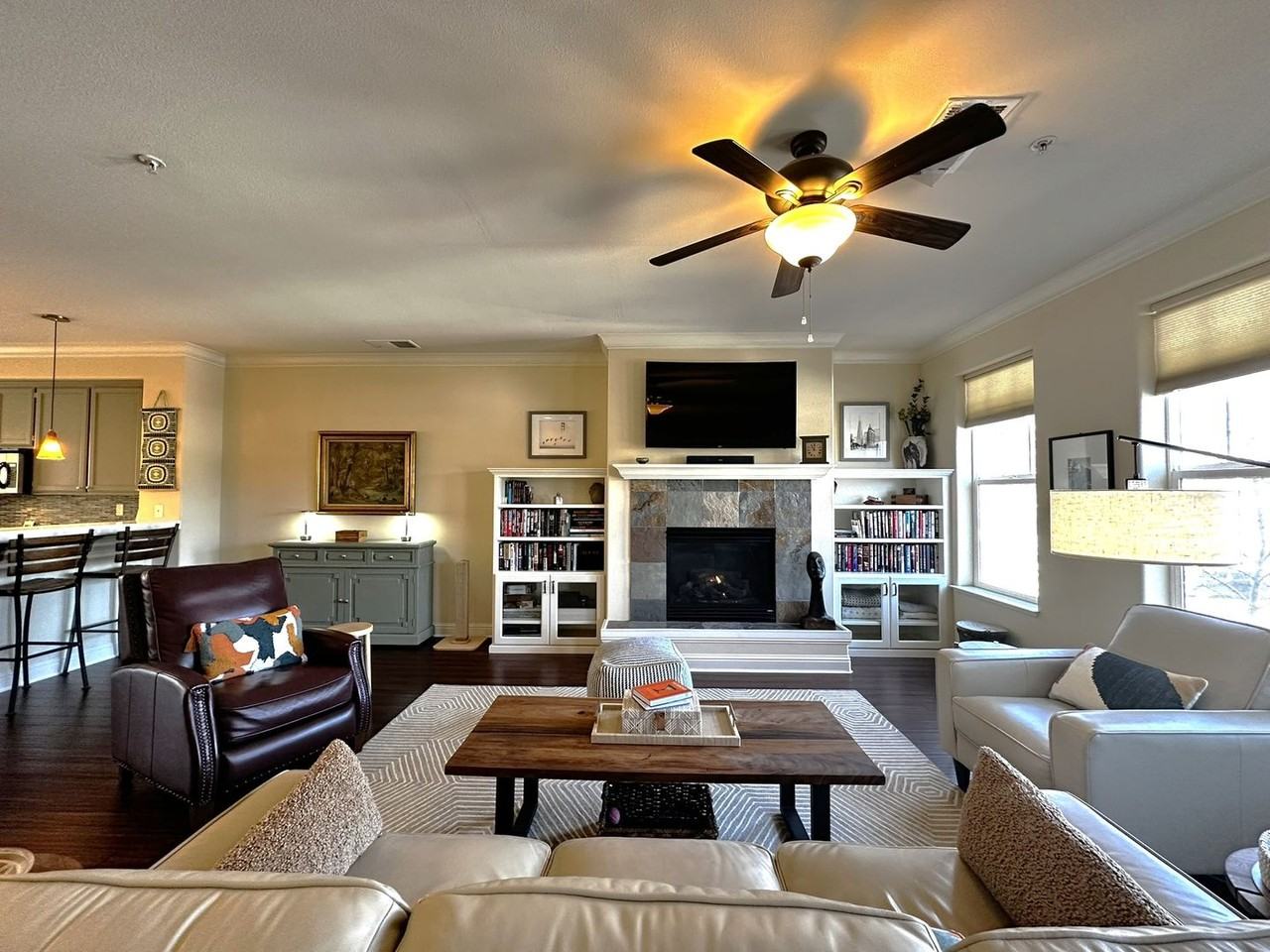 234 Windsor River Rd - Photo 4 of 28