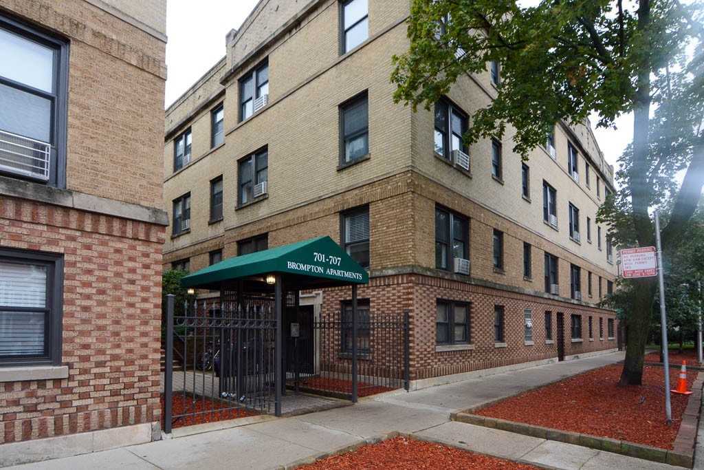 707 W Brompton Ave #35
