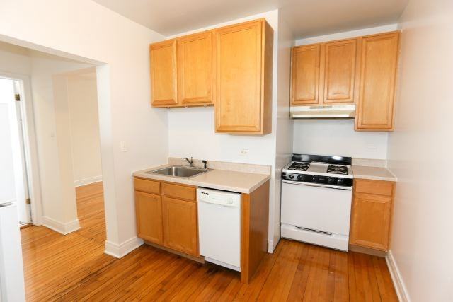 4411 N Kenneth Ave #1A - Photo 2 of 11