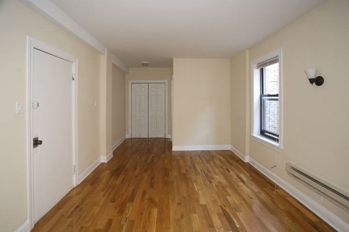 1347 N Dearborn St #504 - Photo 6 of 15