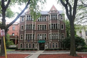 featured image of 4631 N Paulina St #400