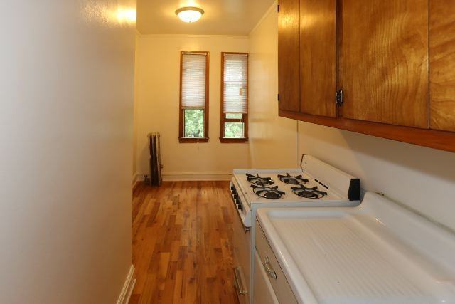 4631 N Paulina St #400 - Photo 4 of 16
