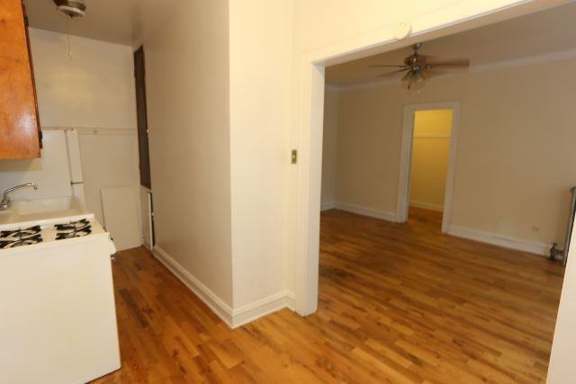 4631 N Paulina St #400 - Photo 5 of 16