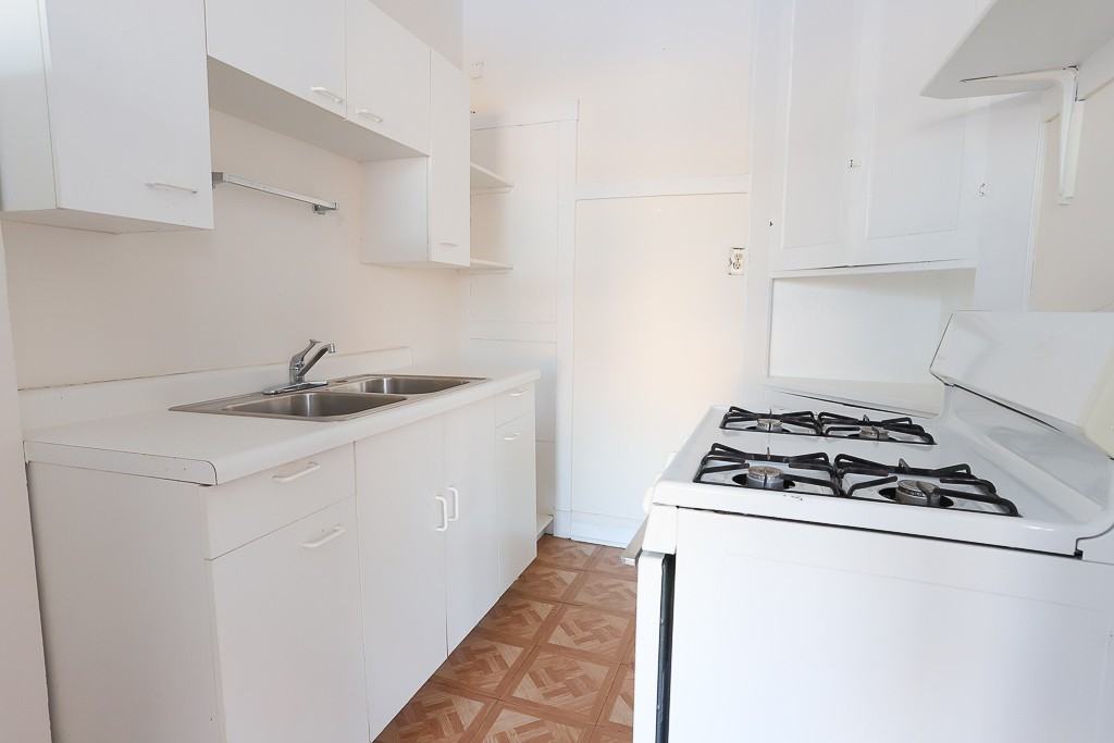 2244 W Wilson Ave #308 - Photo 2 of 11