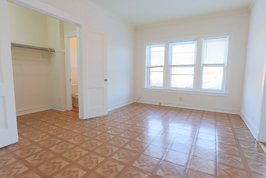 2244 W Wilson Ave #308 - Photo 4 of 11