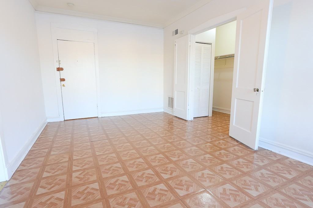 2244 W Wilson Ave #308 - Photo 6 of 11