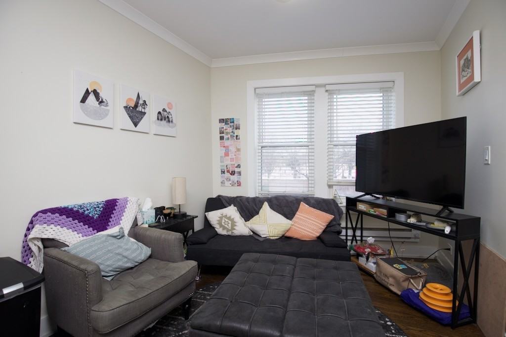 4226 N Clark St #1 - Photo 7 of 18