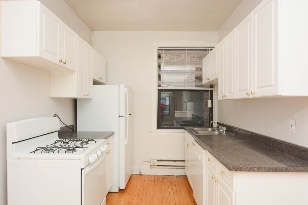 1315 Oak Ave #1J - Photo 2 of 21