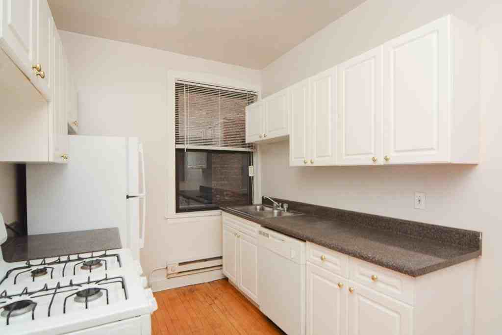 1315 Oak Ave #1J - Photo 3 of 21