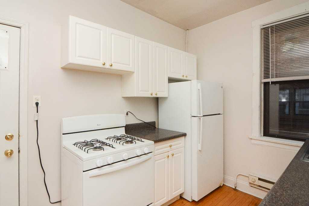 1315 Oak Ave #1J - Photo 4 of 21