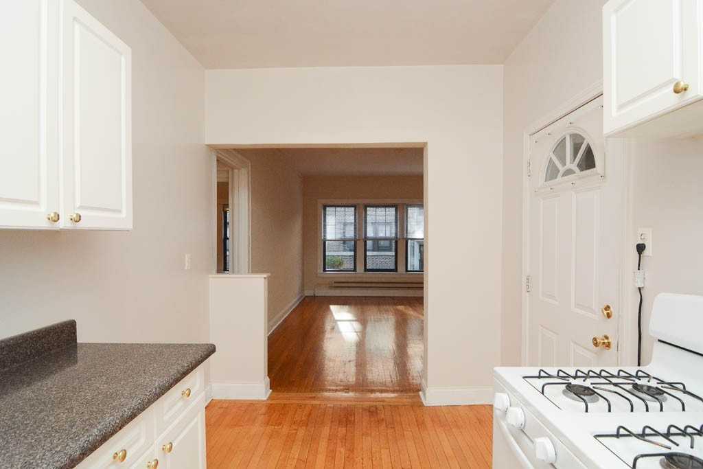 1315 Oak Ave #1J - Photo 5 of 21