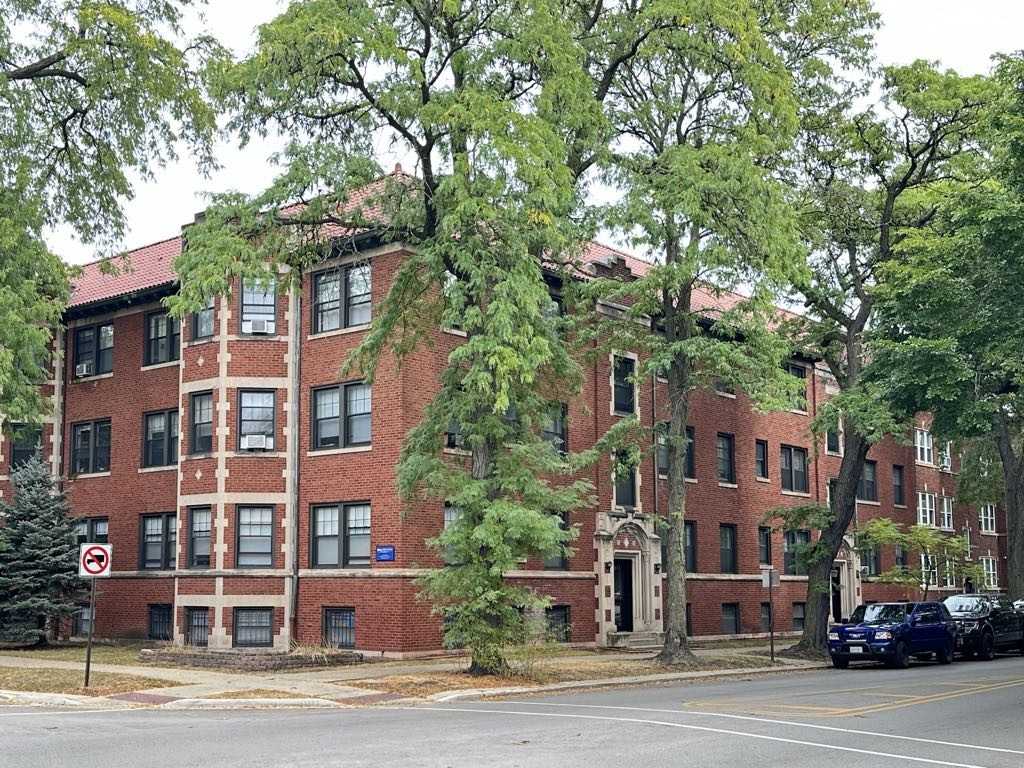 1031 Dempster St #2W