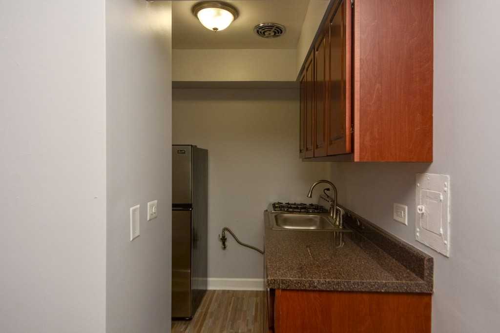 1040 W Hollywood Ave #320 - Photo 2 of 20
