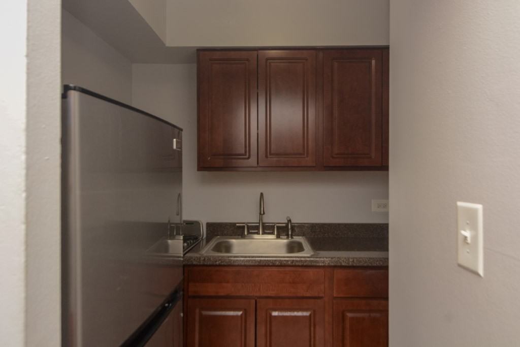 1040 W Hollywood Ave #320 - Photo 5 of 20