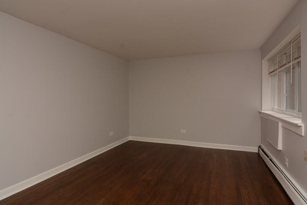 1040 W Hollywood Ave #320 - Photo 6 of 20