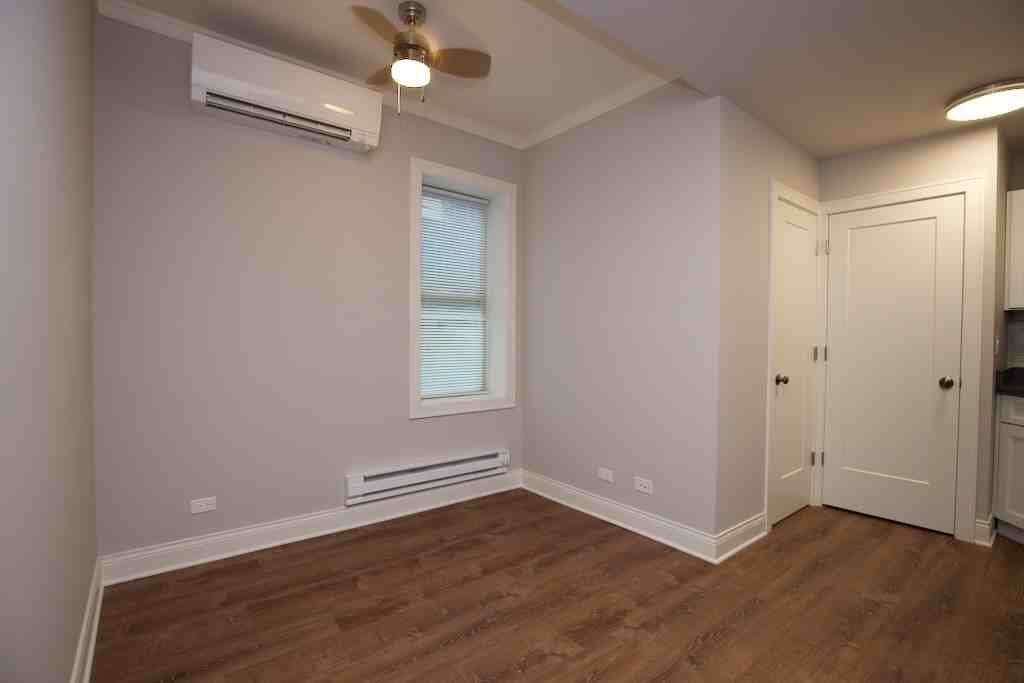 640 W Wrightwood Ave #115 - Photo 6 of 20