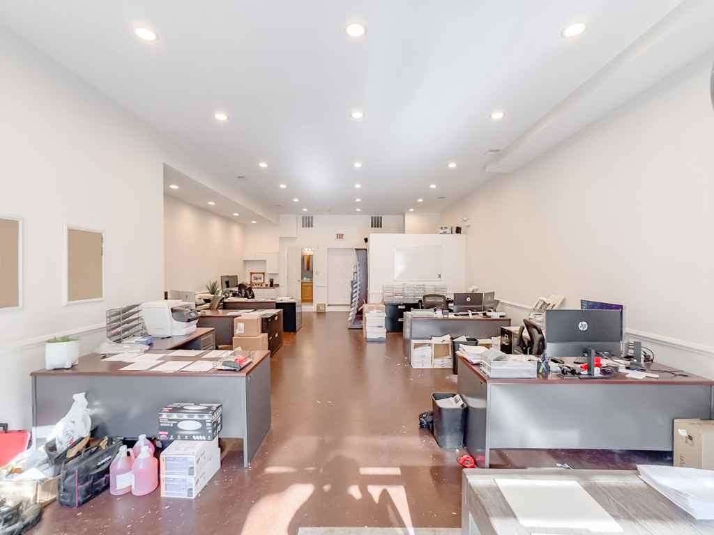 1724 W Belmont Ave - Photo 2 of 21