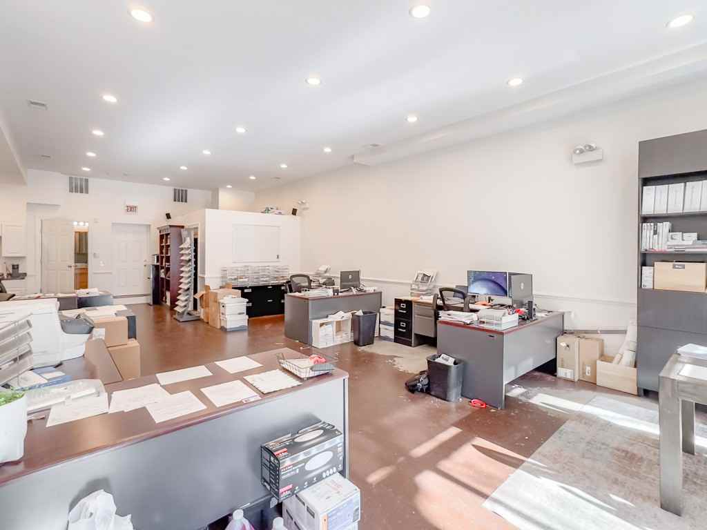 1724 W Belmont Ave - Photo 3 of 21