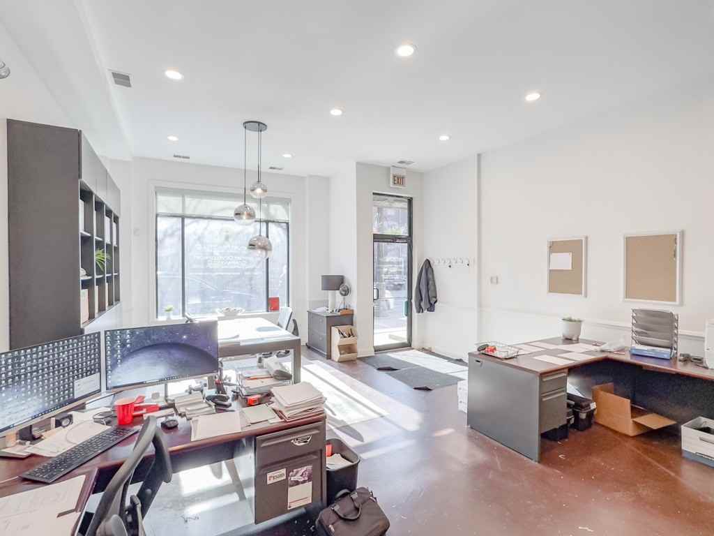 1724 W Belmont Ave - Photo 6 of 21