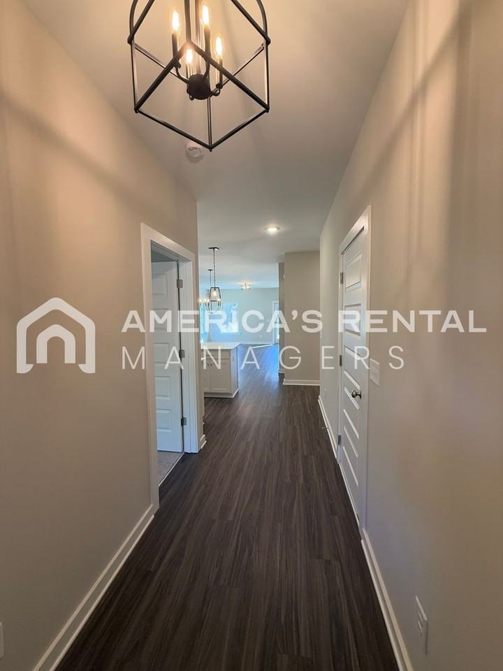 1471 Mckessie Street - Photo 3 of 33