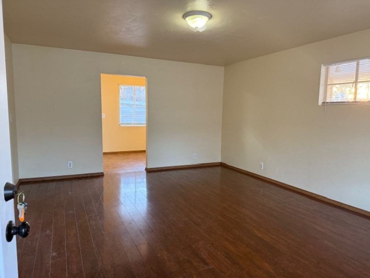 616 W Trails End - Photo 3 of 15