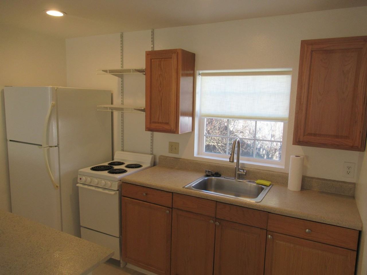 2485 E Nob Hill St Se - Photo 2 of 14