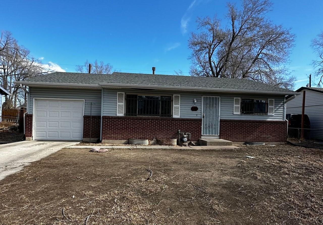 1229 Burnham St - Photo 4 of 18