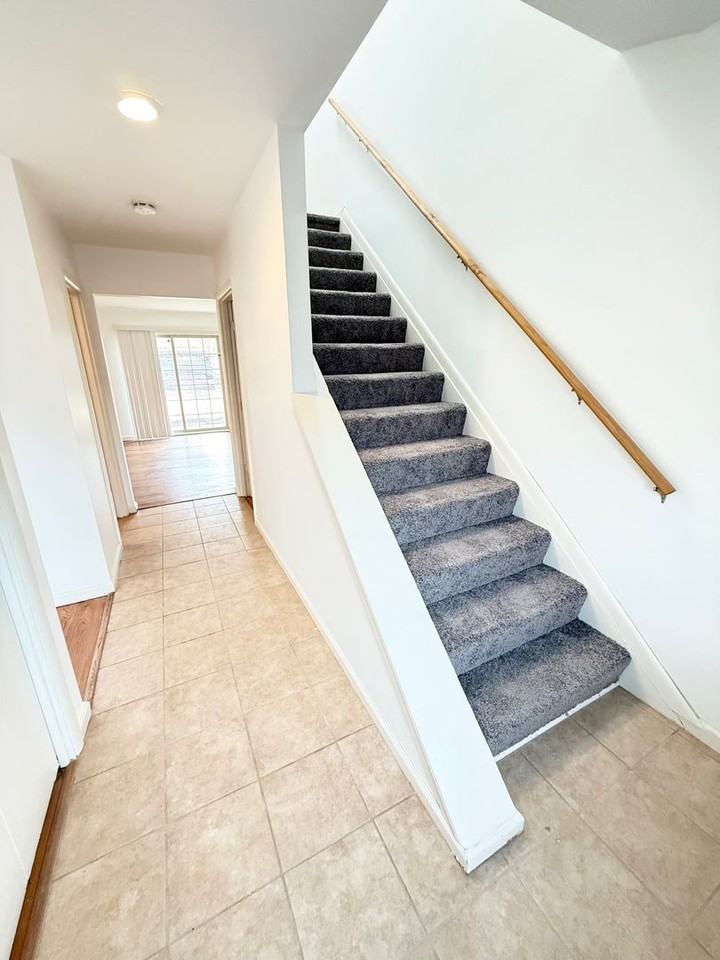 524 Atlantic Ave - Photo 2 of 27