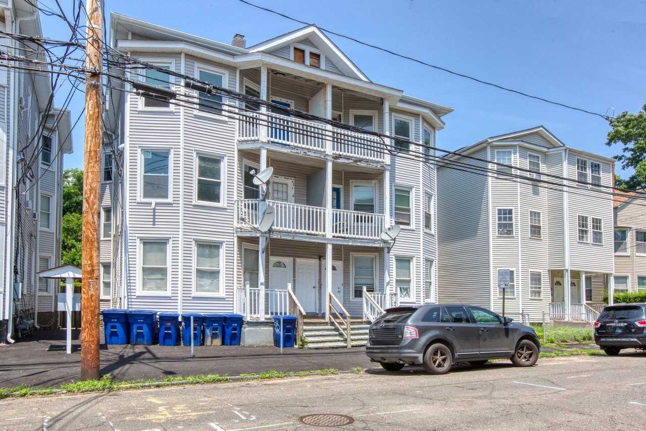 550-560 Atlantic Street - Photo 2 of 23