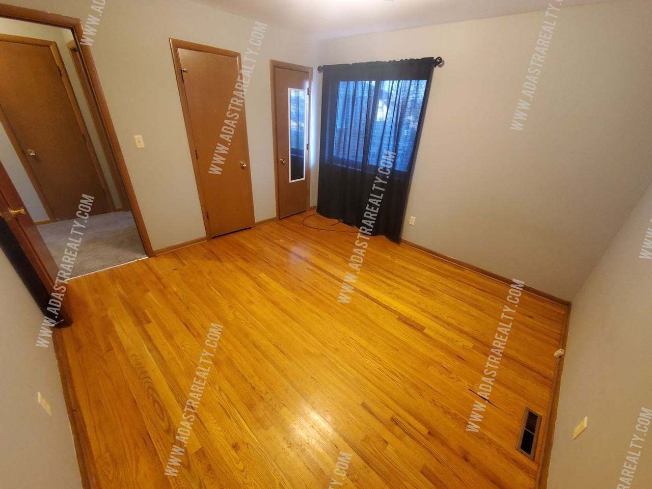 7903 Grandview St - Photo 6 of 8