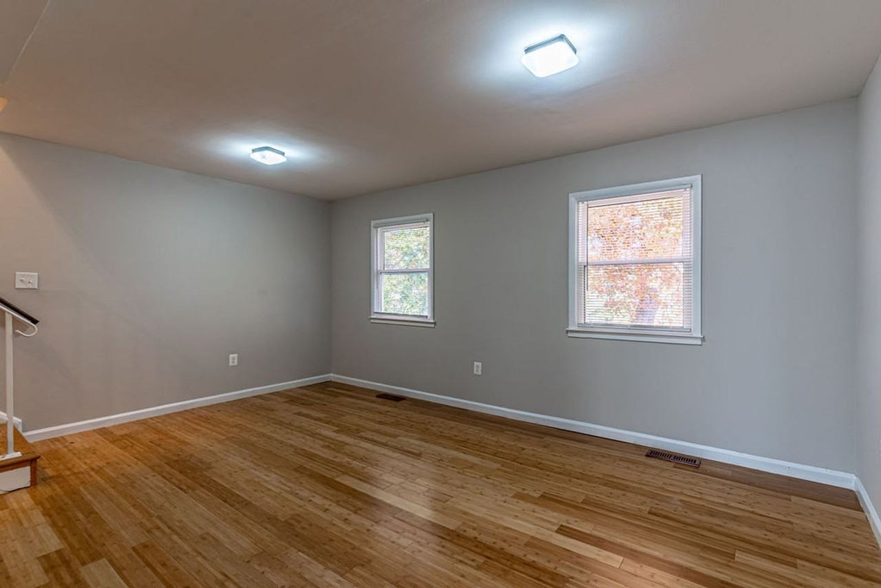 4311 Elliot Ct - Photo 4 of 36