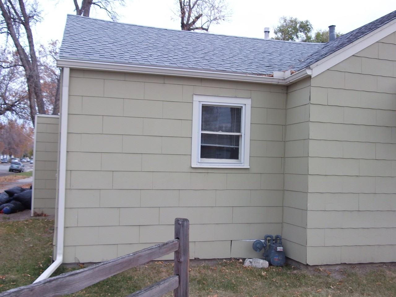 601 E 6th St - Photo 6 of 8