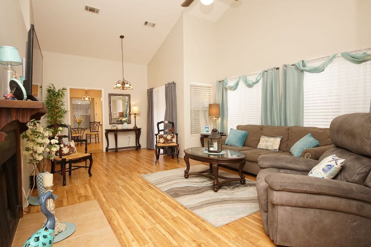 114 Parkwood Dr - Photo 3 of 26