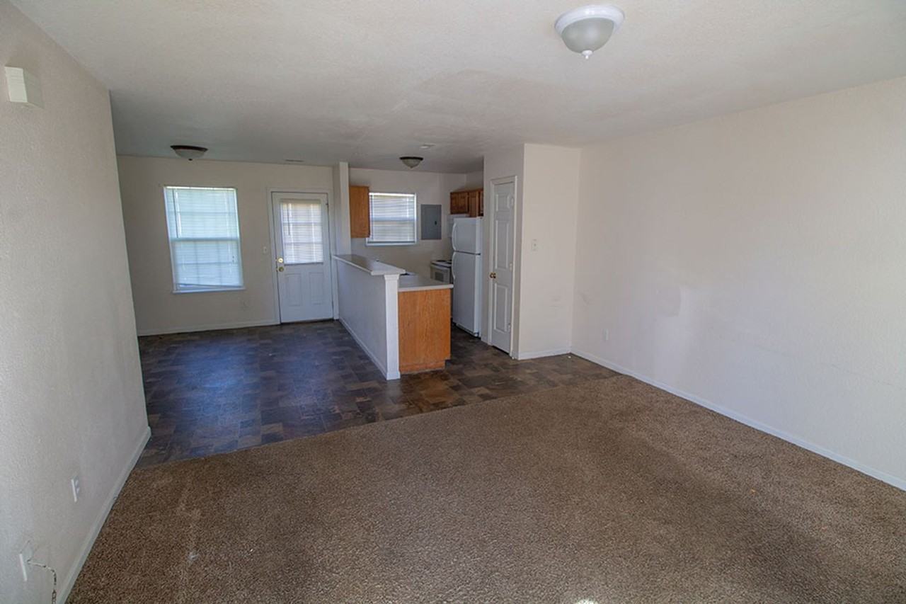 4505 Rice Rd - Photo 3 of 22