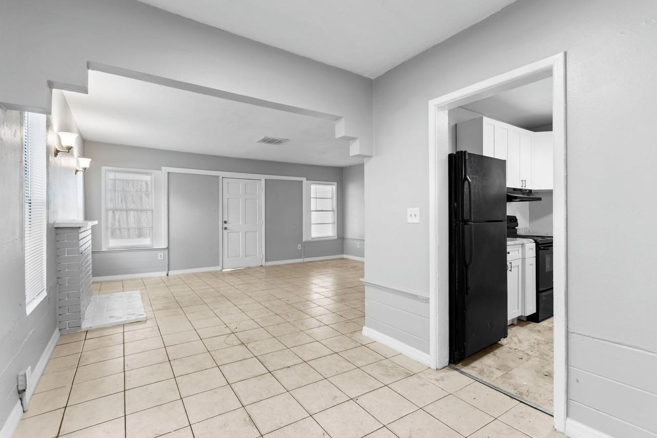 2230 5th St S - Photo 5 of 31