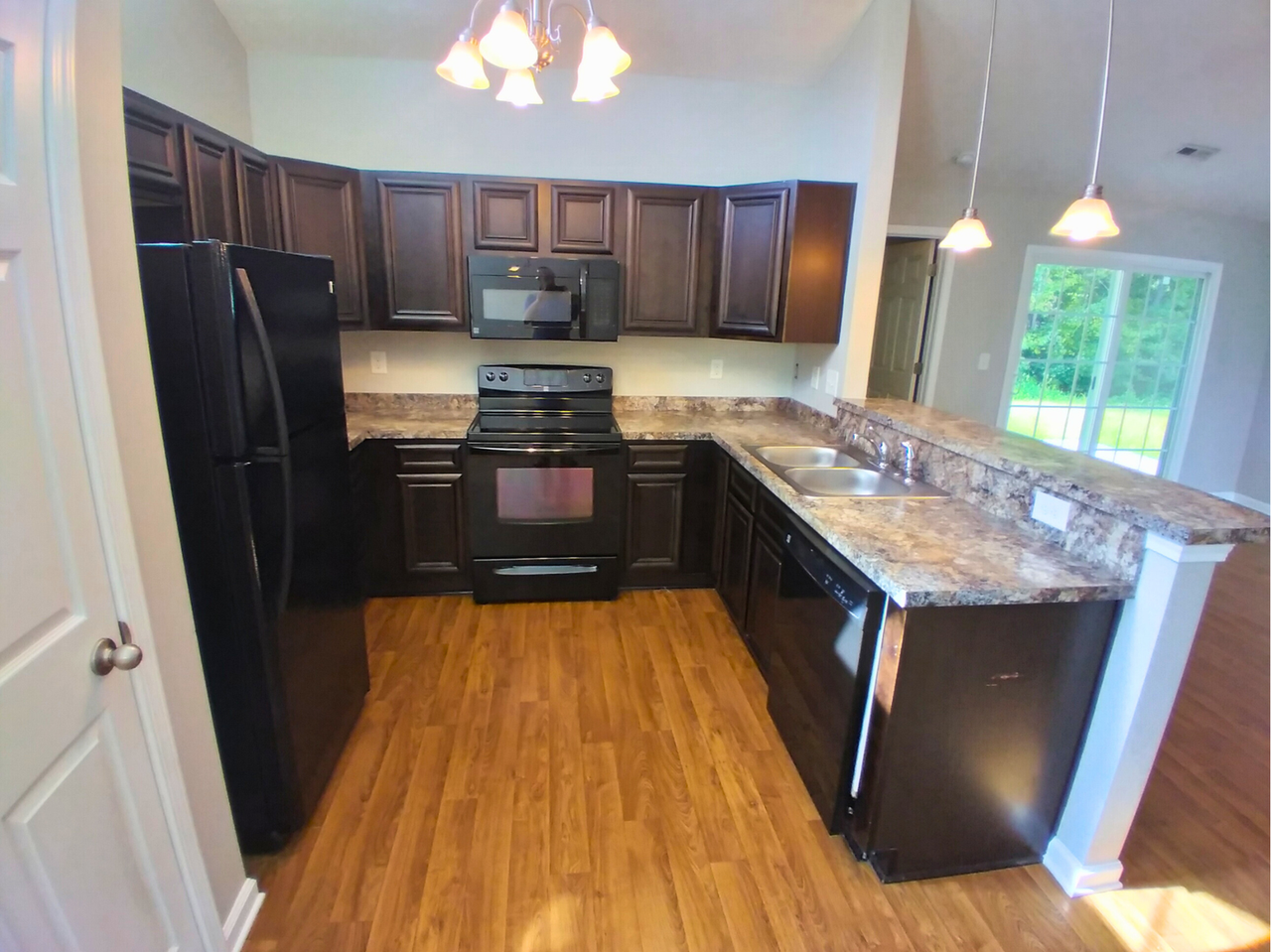 169 Woodland Park Loop - Photo 6 of 13