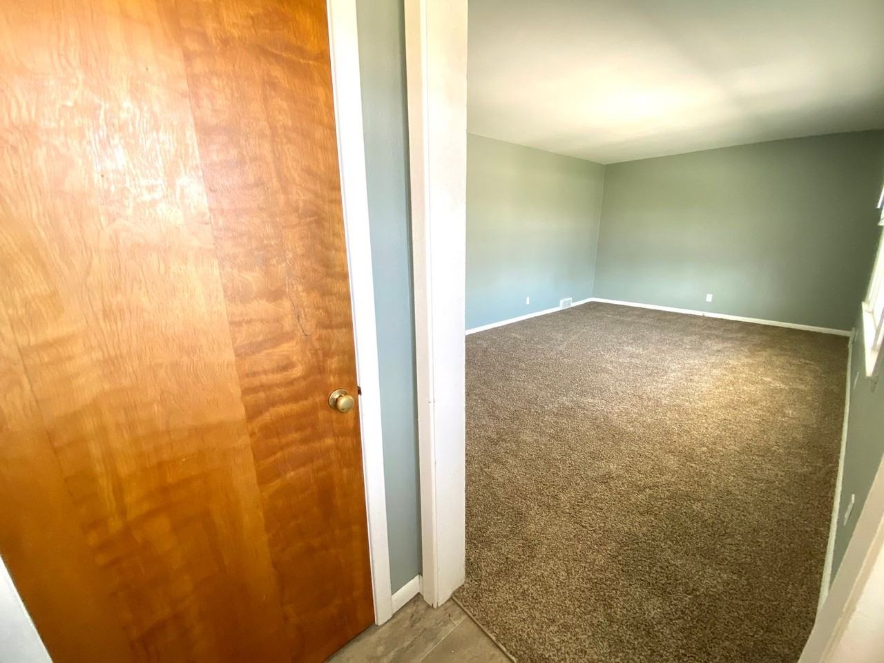 427 8th St S - Photo 2 of 35