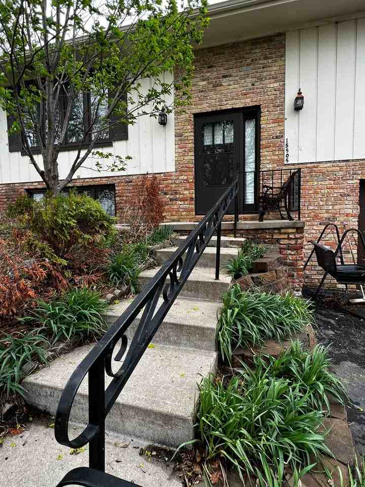 15505 Pheasant Dr - Photo 3 of 24