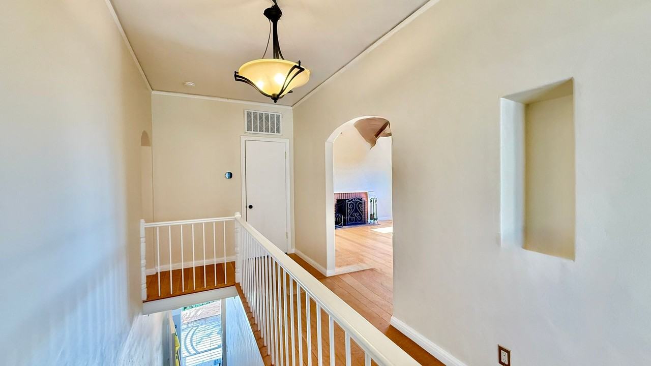 1520 Leimert Blvd - Photo 2 of 28