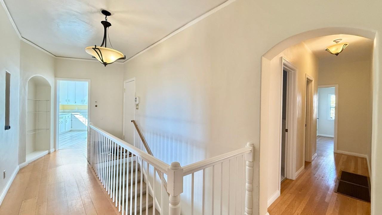 1520 Leimert Blvd - Photo 3 of 28